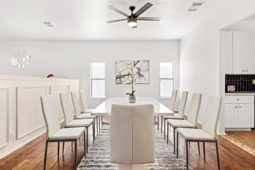 5 Bedrooms w/ Hot Tub, Chefs Kitchen, Game Lounge San Antonio Exterior foto